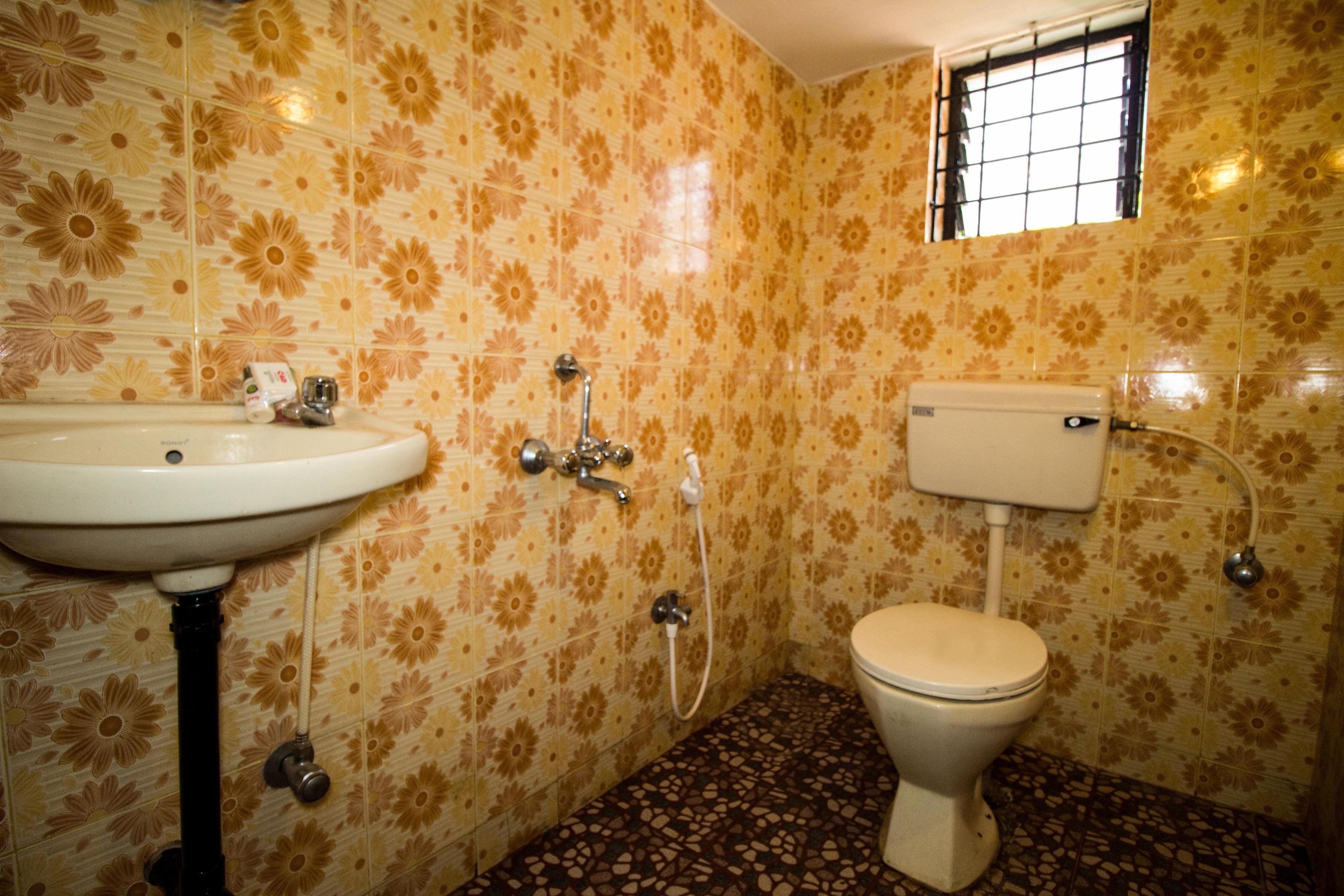 Braganza Guest House - Tap to explore photos
