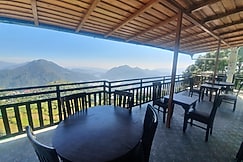 Baakhli Guest House, Naukuchiatal