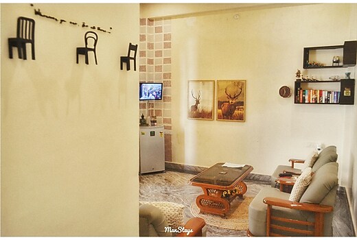 Serene 1 BHK Hideaway close to Ganges by Manstays