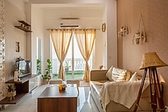 Honey II Grehstay, Hapur