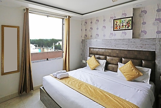 Hotel Broadway, Near Delhi Airport