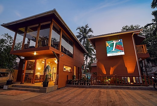 TreeHouse MARS Beach Cottages