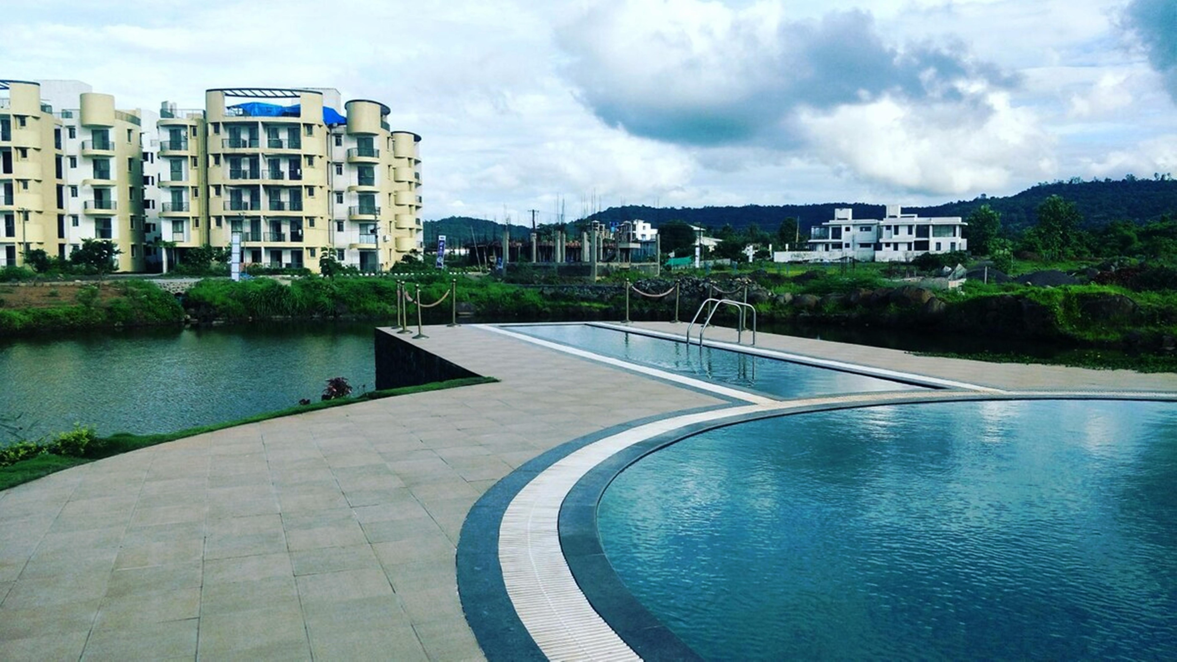 City of Music- A serene stay at the River bank - Tap to explore photos