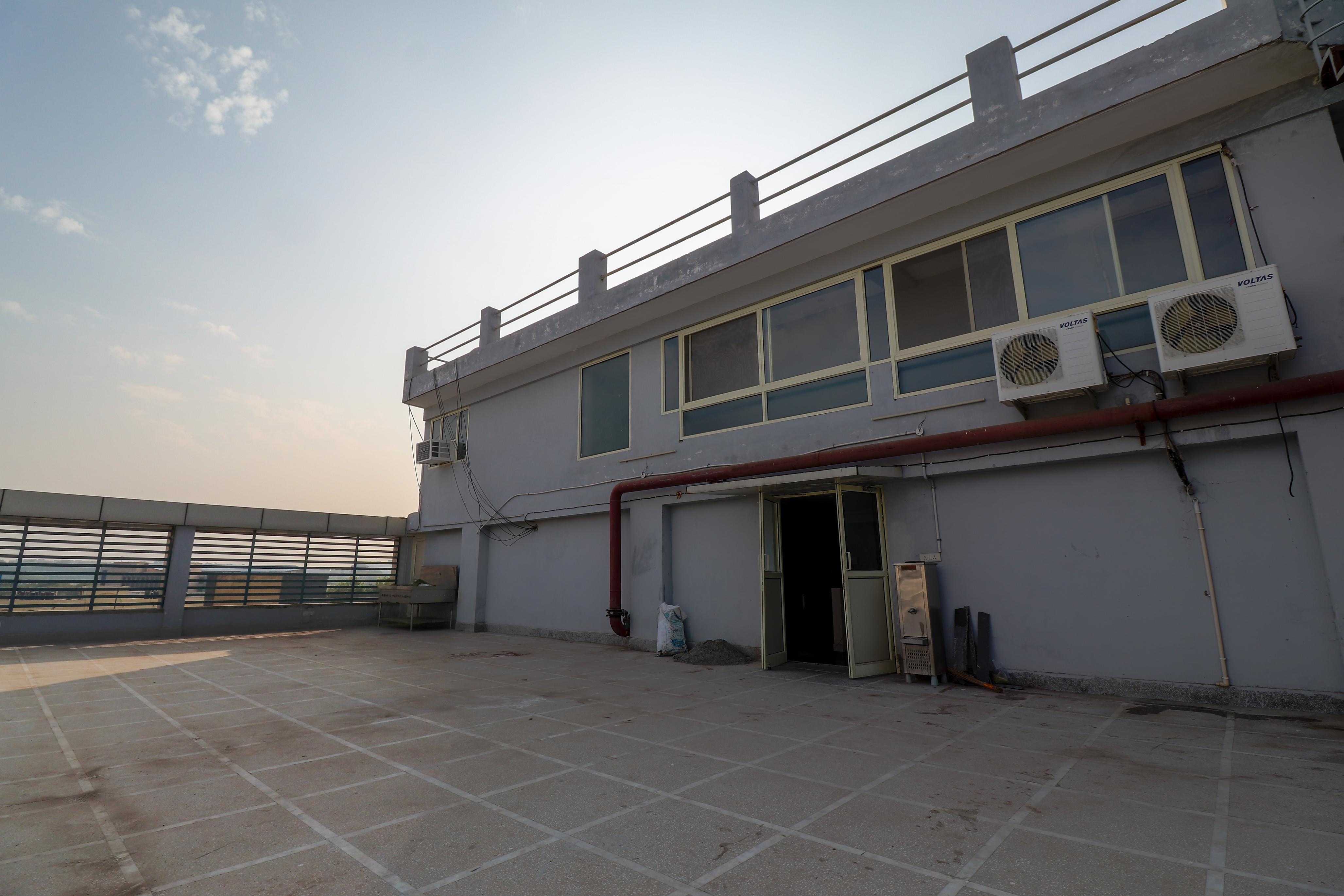 Juststay Hotel Pacific - Tap to explore photos