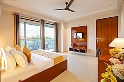 Limewood Stay Oasis - Golf Course Road, Gurgaon