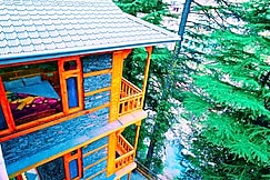 Cedar Stream House Jibhi | Rooms & Wi-Fi, Jibhi