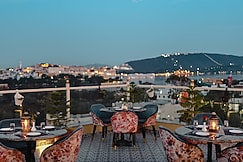 The Chronicles - Near the Lake Pichola Udaipur, Udaipur