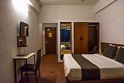 The Jaipur Emrald Hotel, Jaipur