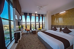 Hotel Jurkis, Kolhapur