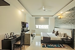 Hotel Olive Aero Suites, Delhi