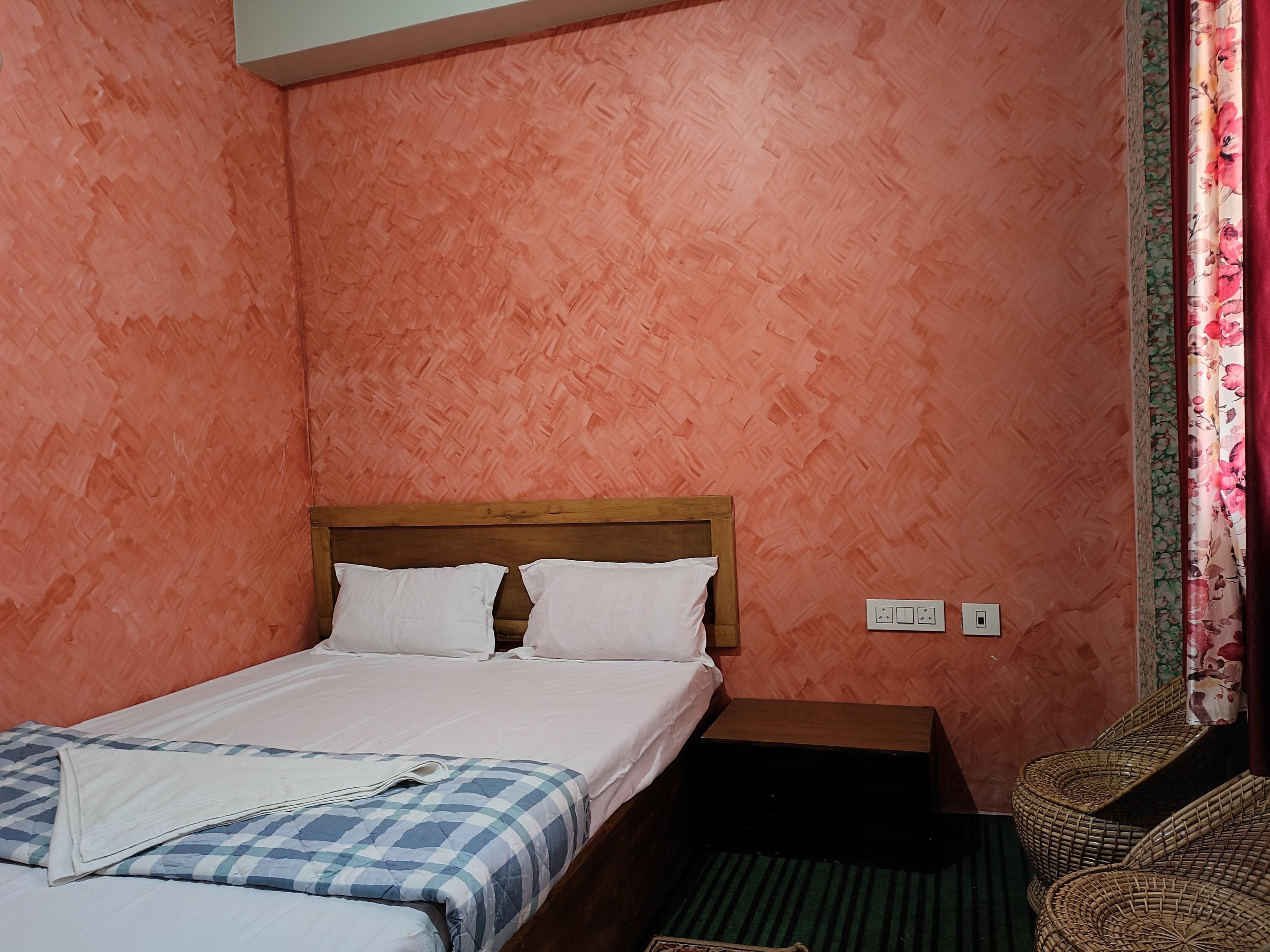 Local Connection - Kanchenjunga Hotel - Tap to explore photos