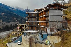 Hotel Ireland, Manali