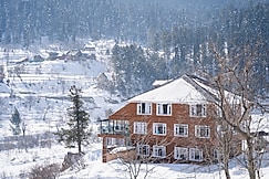 Marina by Stay Pattern - Drang Waterfall, Baramulla