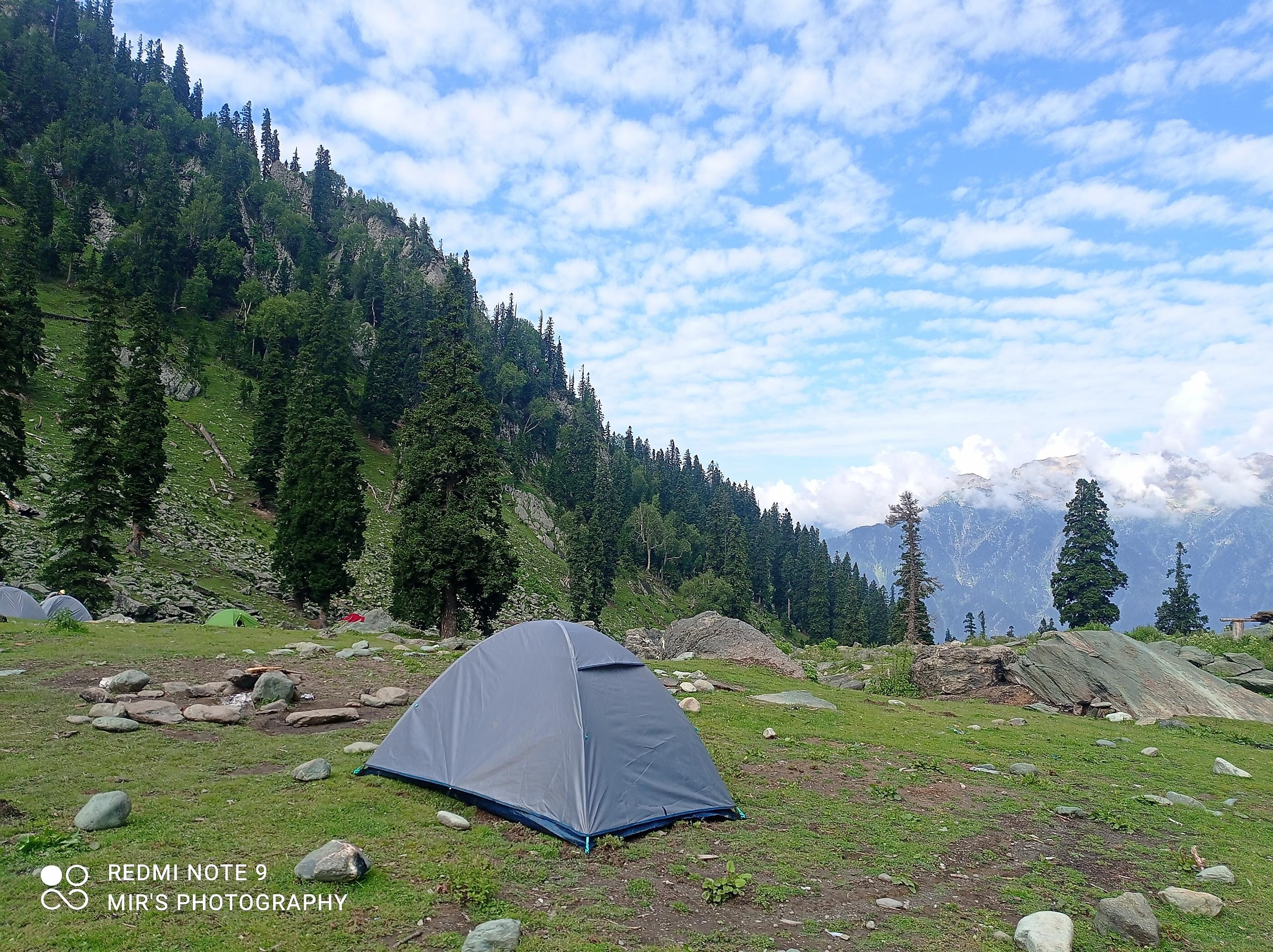 pahalgamhikes - Tap to explore photos