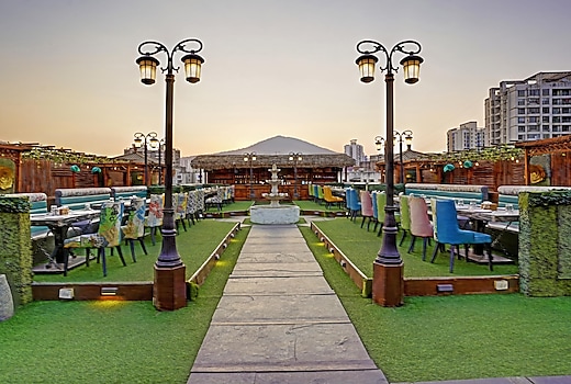 Treebo De Grandeur Anand Nagar