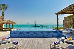Anantara World Islands Dubai Resort, دبى