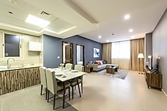 Luxe Grand Hotel Apartments, صحار