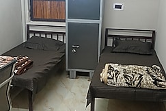 Pratima Boys PG, Shahjahanpur