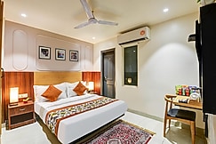 Qotel Comfort IP Residency East Delhi Preet Vihar, Delhi