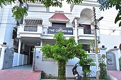 THE CROWN INN, Lucknow