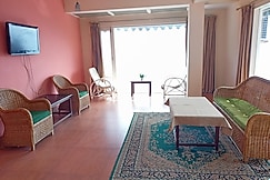 Holiday Apartments Beechwood Estate, Mall Road, Mussoorie
