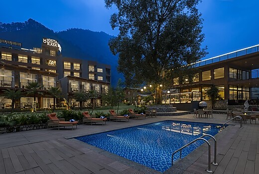 juSTa Rasa Retreat & Spa (Closest Luxury Resort to Neelkanth Temple)