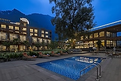 juSTa Rasa Retreat & Spa (Closest Luxury Resort to Neelkanth Temple), Dehradun