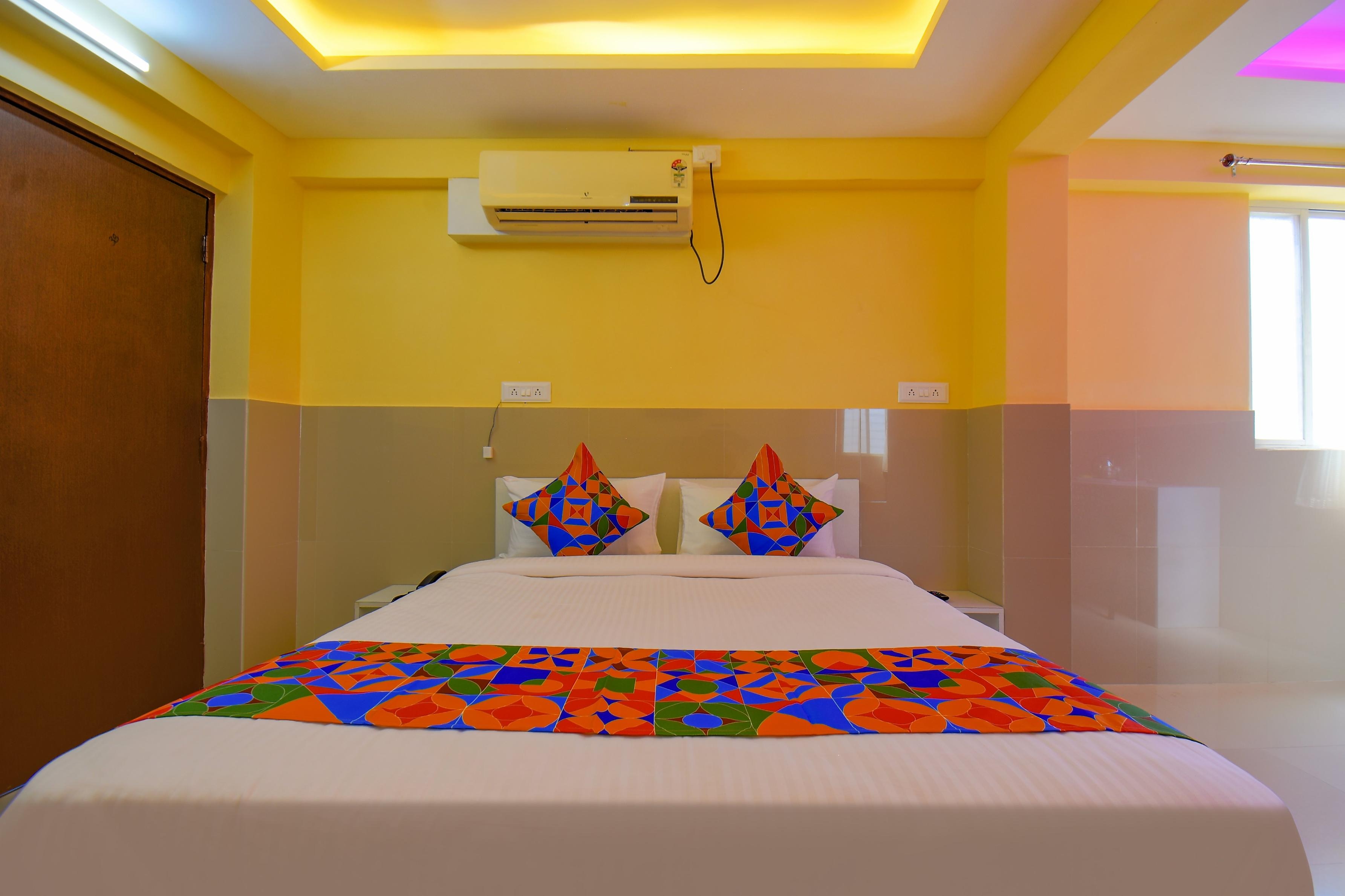 FabHotel Empire Executive - Nr. Hinjewadi Phase 1 - Tap to explore photos