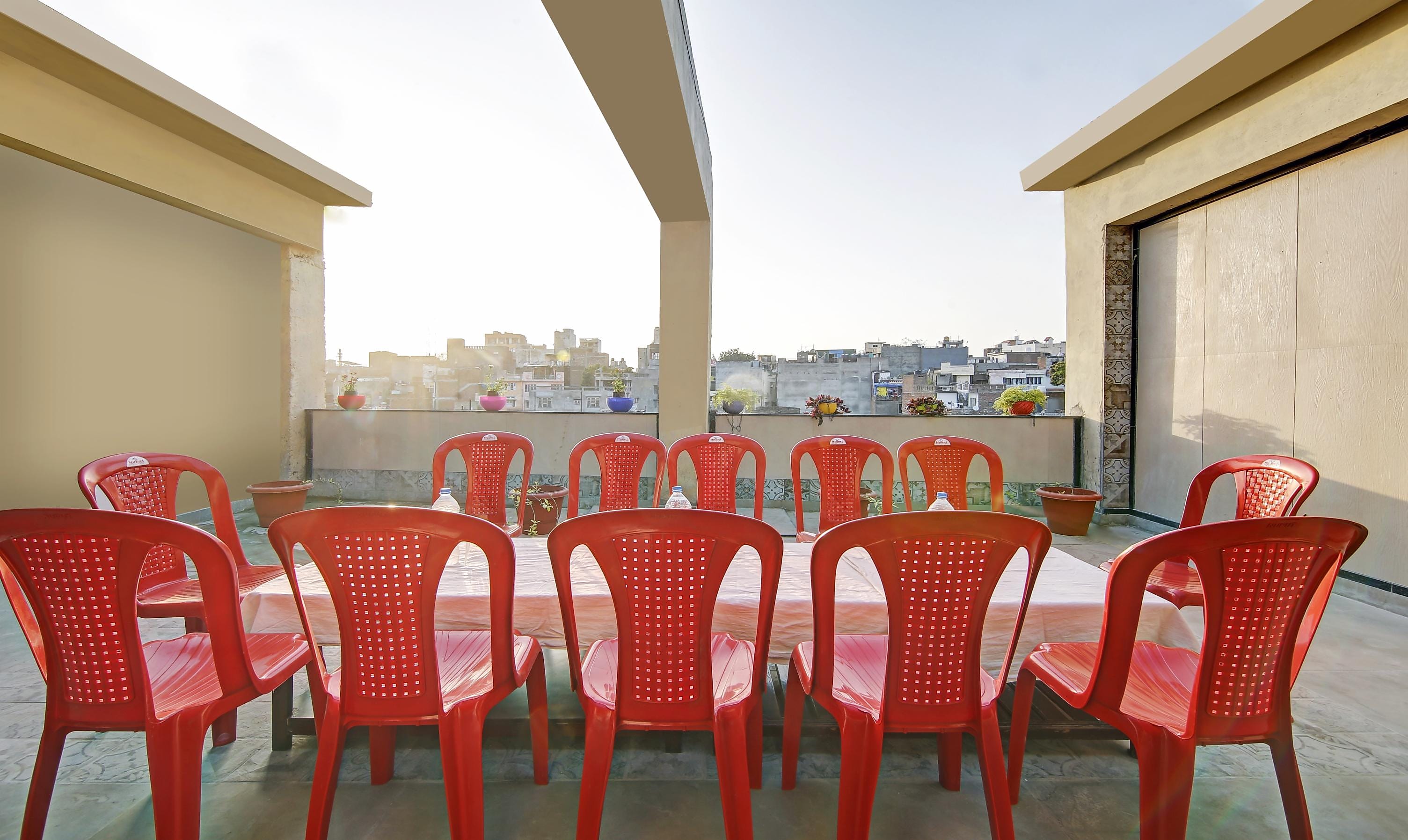 Itsy Hotels Amrita Raghunath Bazaar Jammu - Tap to explore photos
