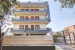 Treebo The Eden Roc, Faridabad