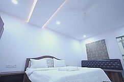 Hotel City Palace By WB Inn, Hasanganj