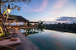 Adiwana Bisma, Bali