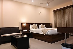 Hotel Virat Siridarshni, Bangalore
