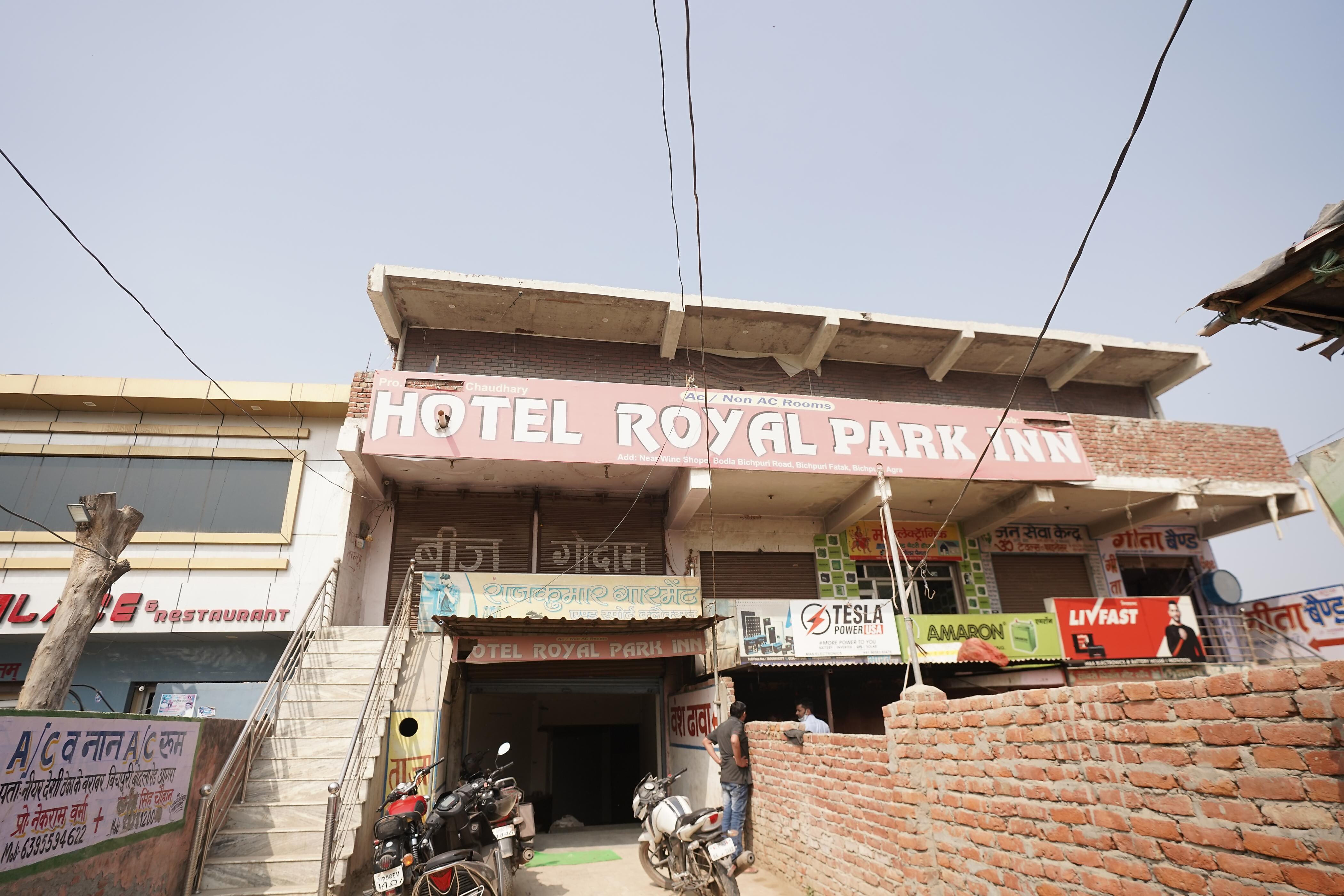 Hotel Royal by WB INN - Tap to explore photos