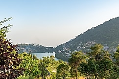 Lake View 3BHK villa with shared pool|Waking Dream by Roam Home, Bhowali