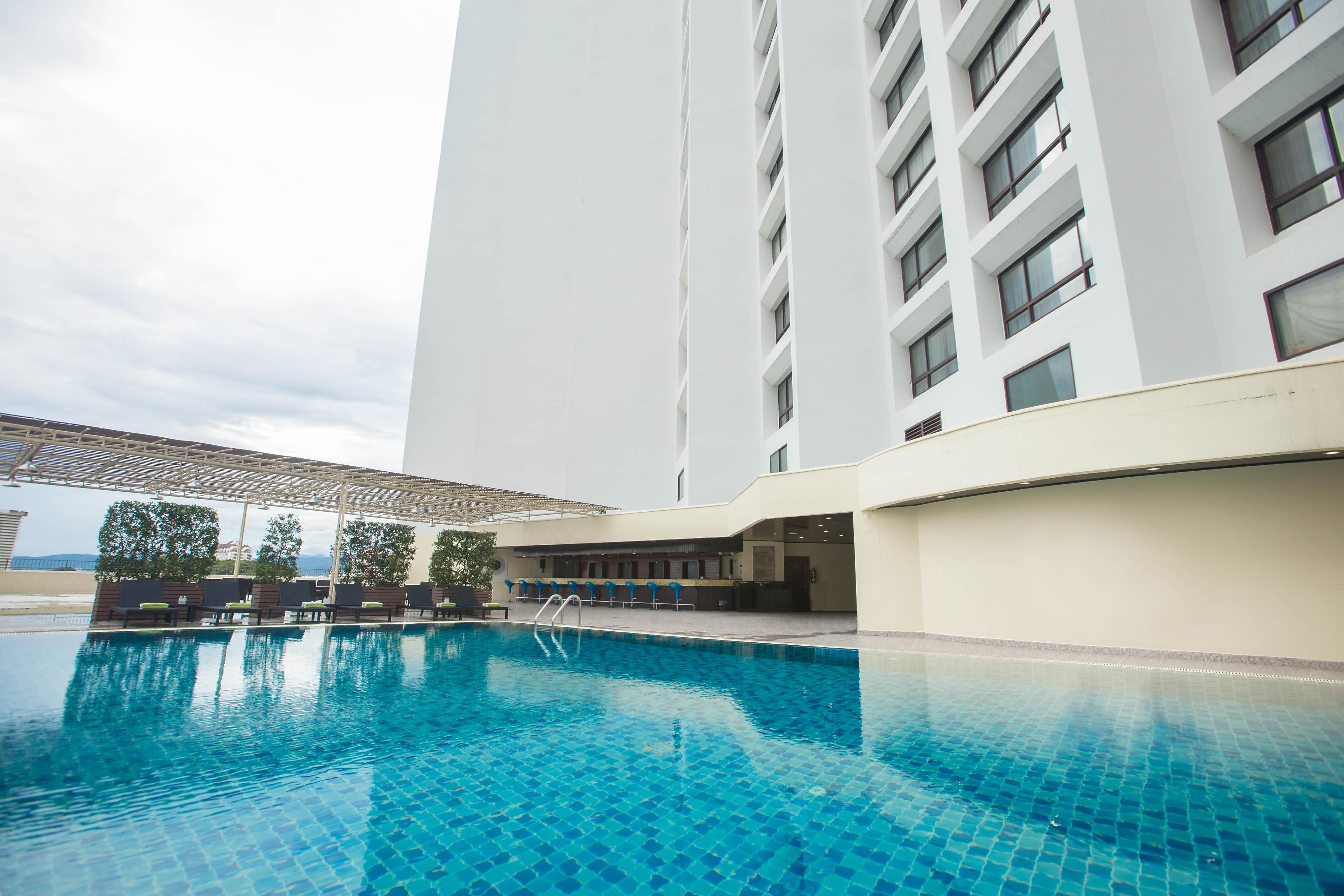 Centara Riverside Hotel Chiang Mai - Tap to explore photos