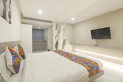 Hotel SSR Fern Suites