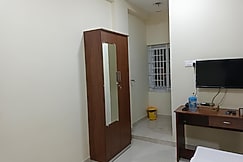NK LODGE BY KRISHNAVENI, Coimbatore