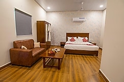 WOOD LAND RESORTS, Hyderabad