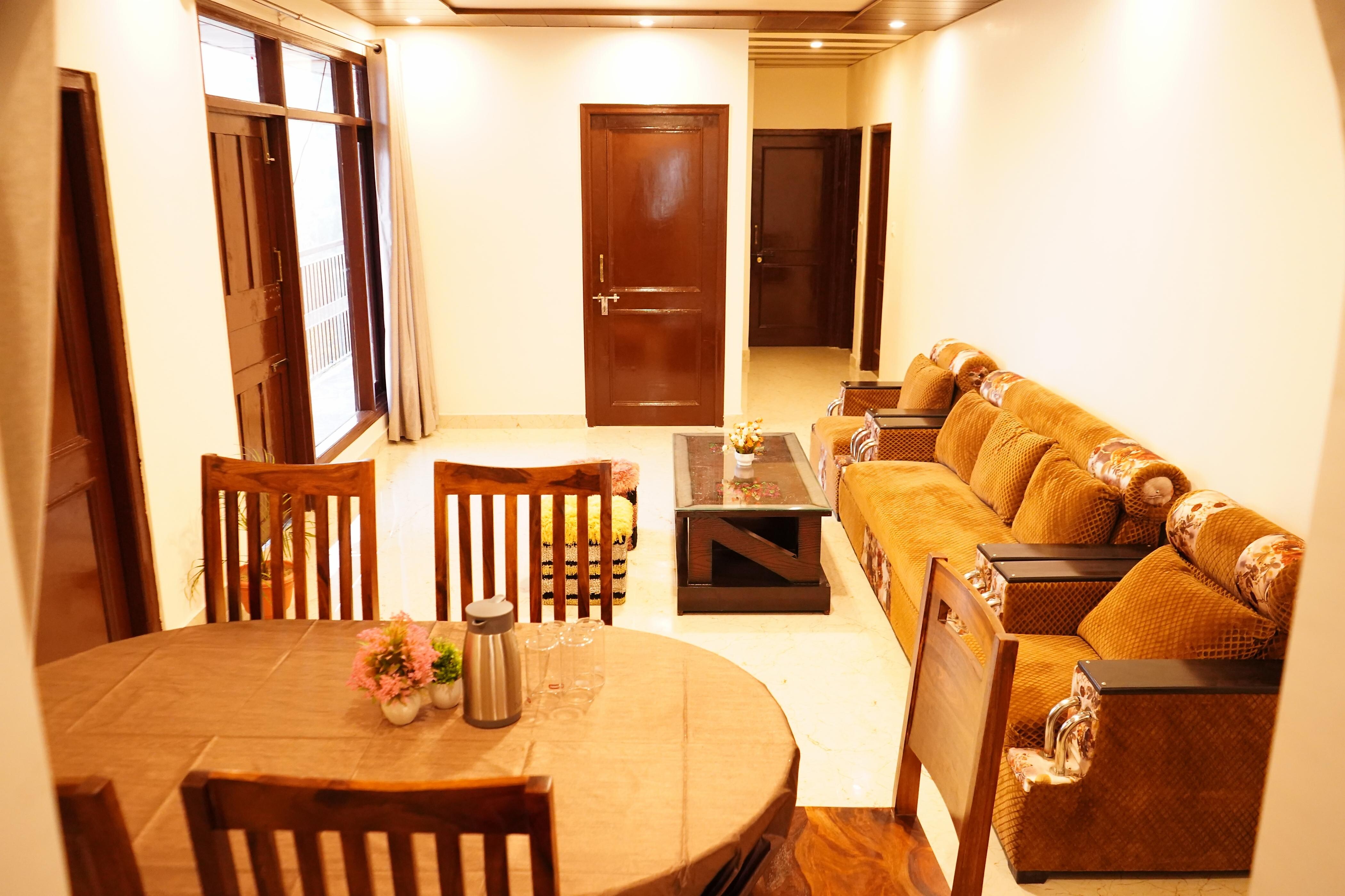 vishalholidayhome - Tap to explore photos