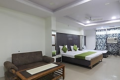 Hotel Dayal, Lucknow