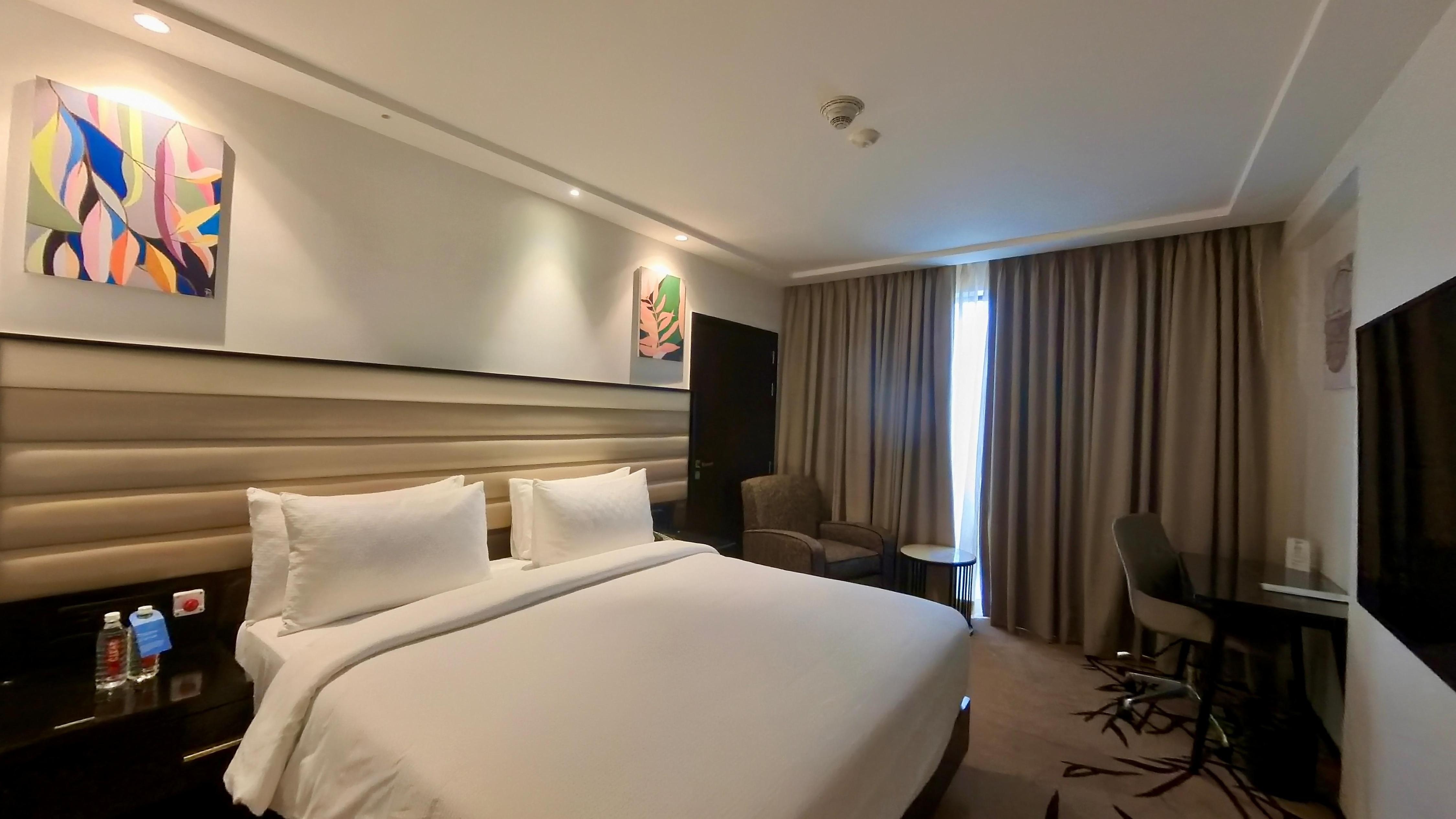 Hilton Garden Inn Pune Hinjawadi - Tap to explore photos