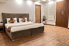 The Dream House BnB | Rooms & Caretaker, Delhi