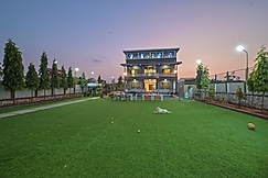 Singh Sahib Villa, Khopoli
