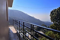 Green Pine Homestay | Rooms & Restaurant, Lansdowne