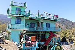 Amandeep Home Stay, Guptkashi