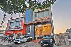 Ramay Palace - 400 mtr from Shri Ram Mandir, Ayodhya