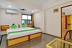 Treebo Eagle Executive, Pune