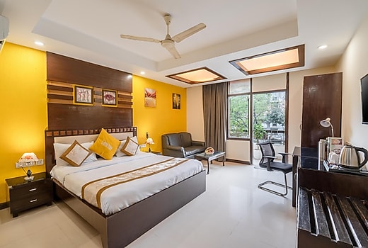 The Lime Stays GK Metro N/B Saket Select City