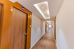 Hotel LENNOX, Surat